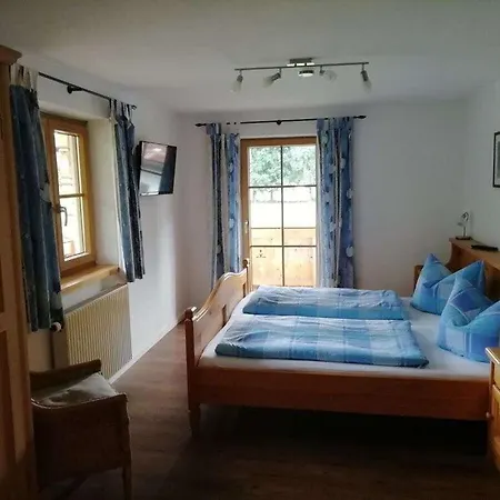Holiday Hanal-hof Feriehus